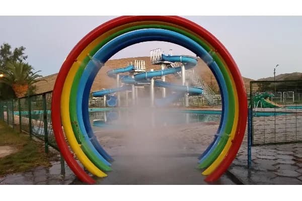 Pileta de Agua En Conjunto Constructoras